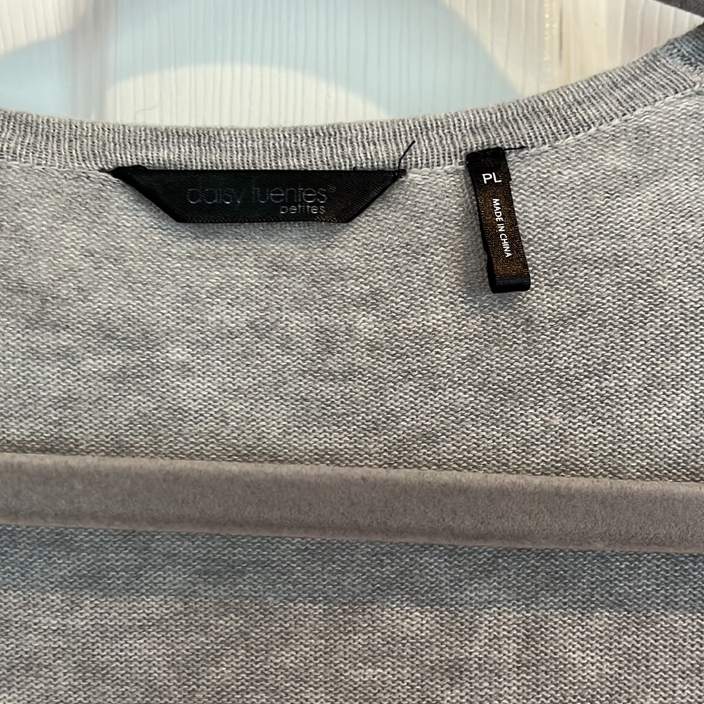 Daisy Fuentes Cardigan - Picture 2 of 5